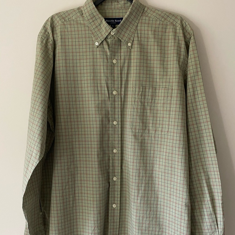 Shirt men’s size L Austin Reed Shirt long sleeve button L plaid